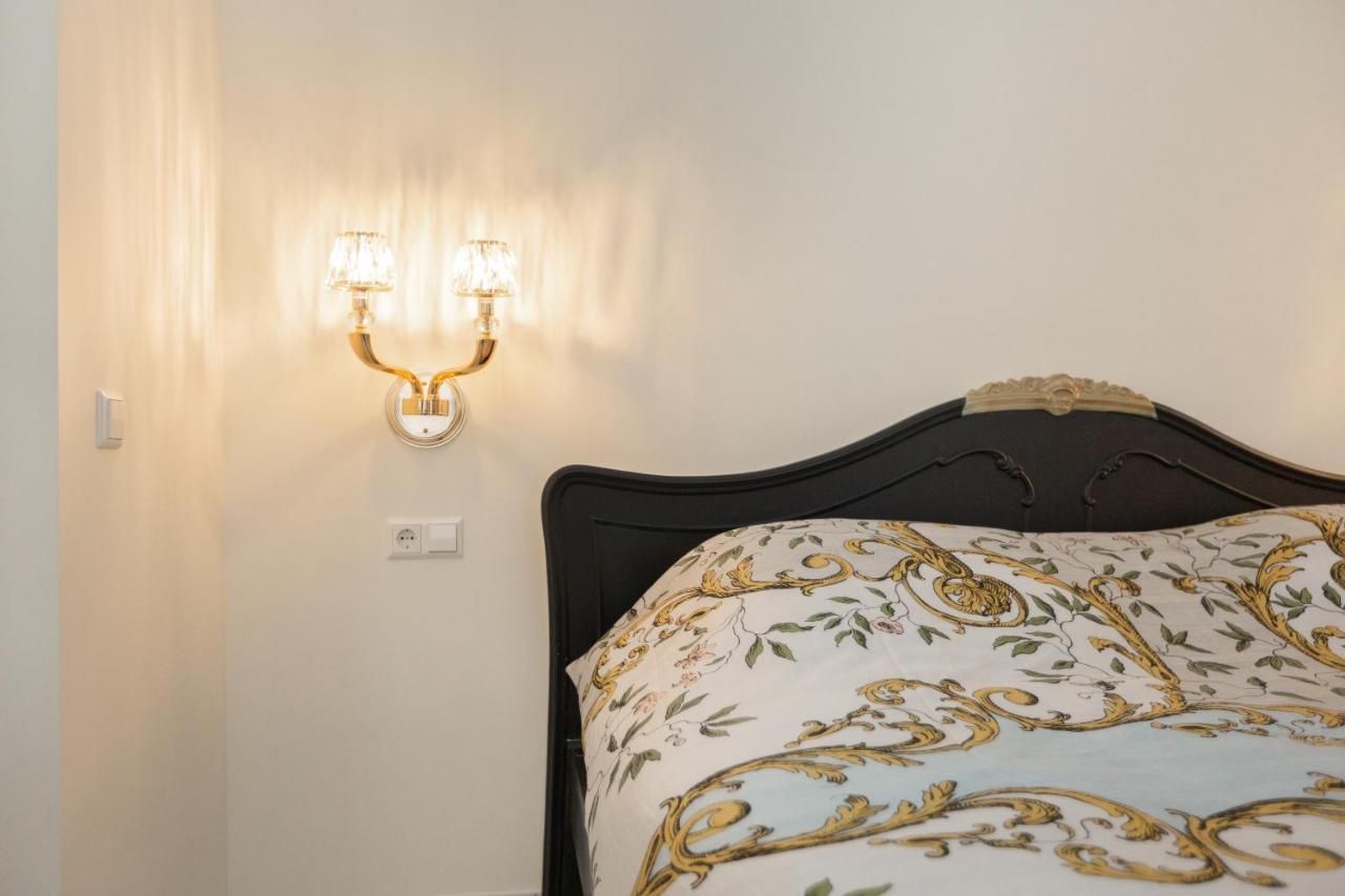 The Golden Gardens - R.Q.C. Apartman Hága Kültér fotó